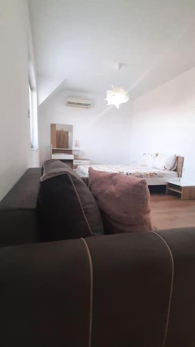 Rowing Base Apartment พลอฟดิฟ ภายนอก รูปภาพ